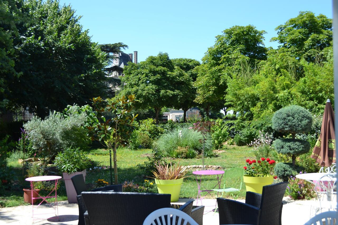 Hôtel Le Castel Brissac-Quince Buitenkant foto
