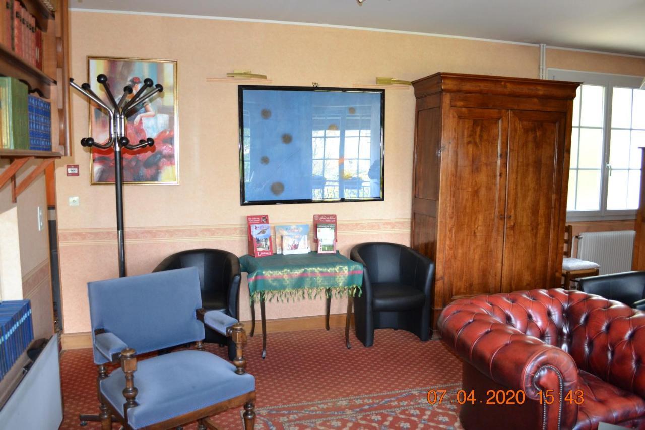 Hôtel Le Castel Brissac-Quince Buitenkant foto