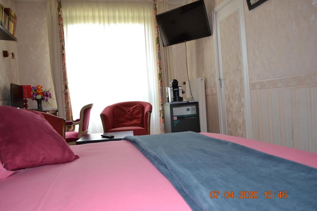 Hôtel Le Castel Brissac-Quince Buitenkant foto