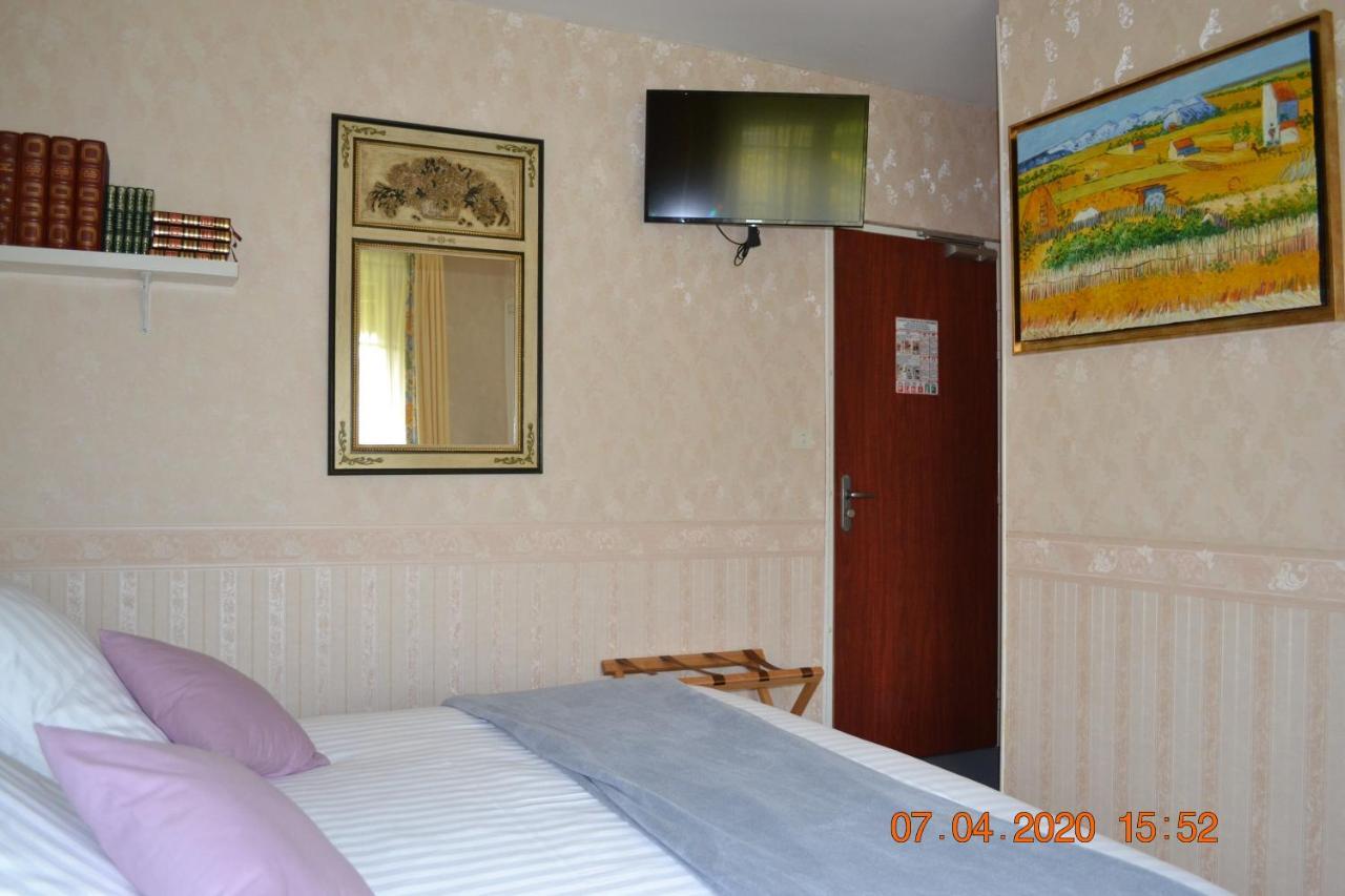 Hôtel Le Castel Brissac-Quince Buitenkant foto