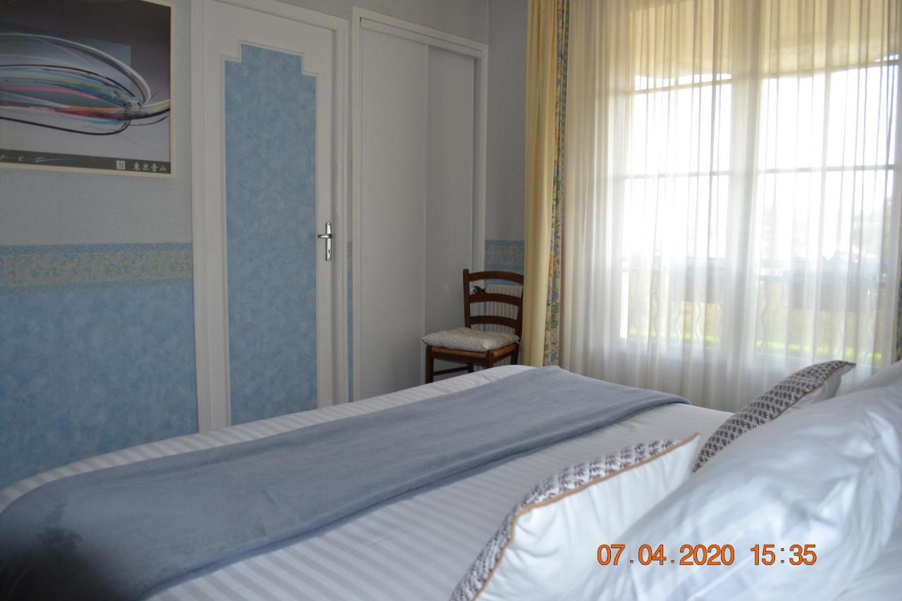 Hôtel Le Castel Brissac-Quince Buitenkant foto